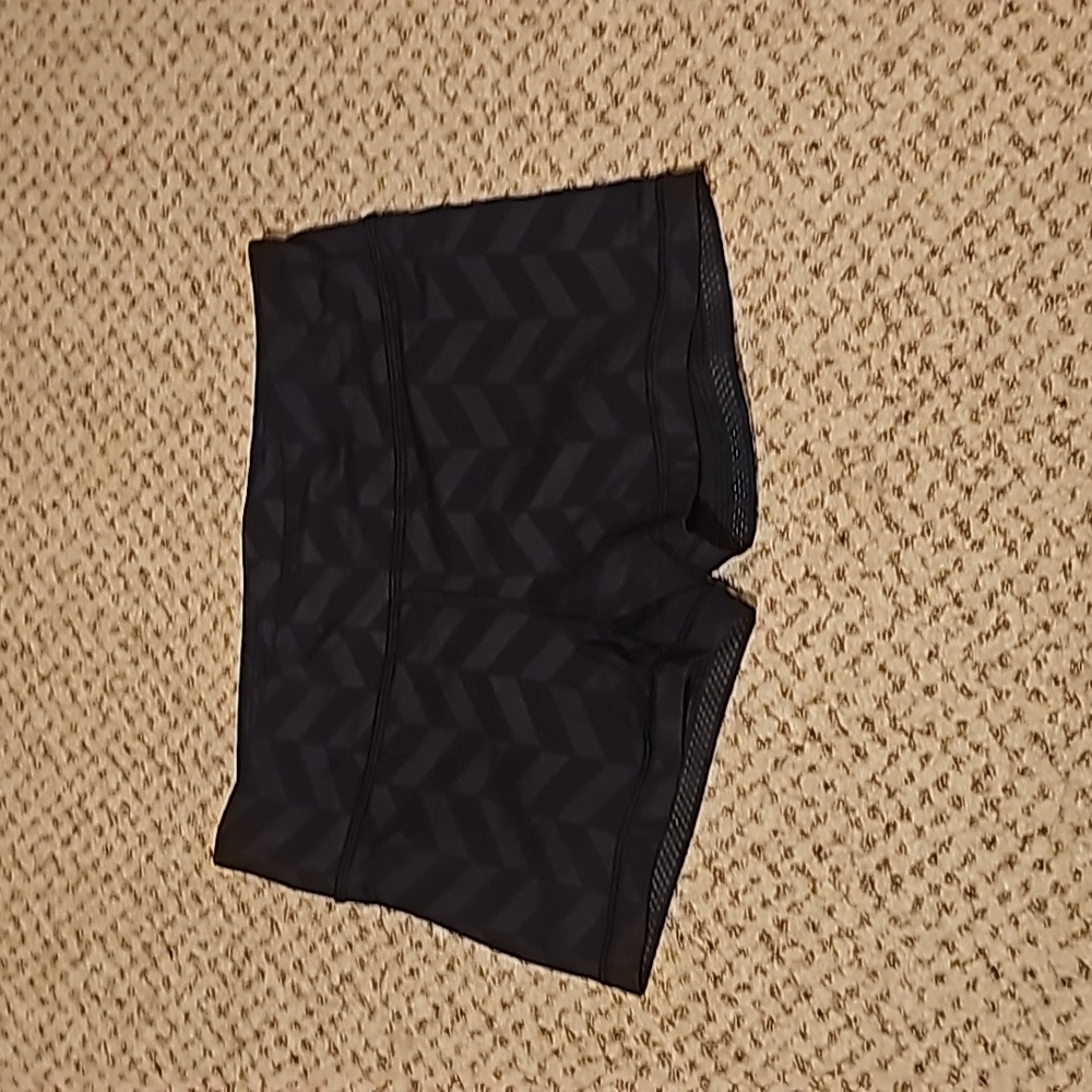 Ivivva size 10 booty shorts